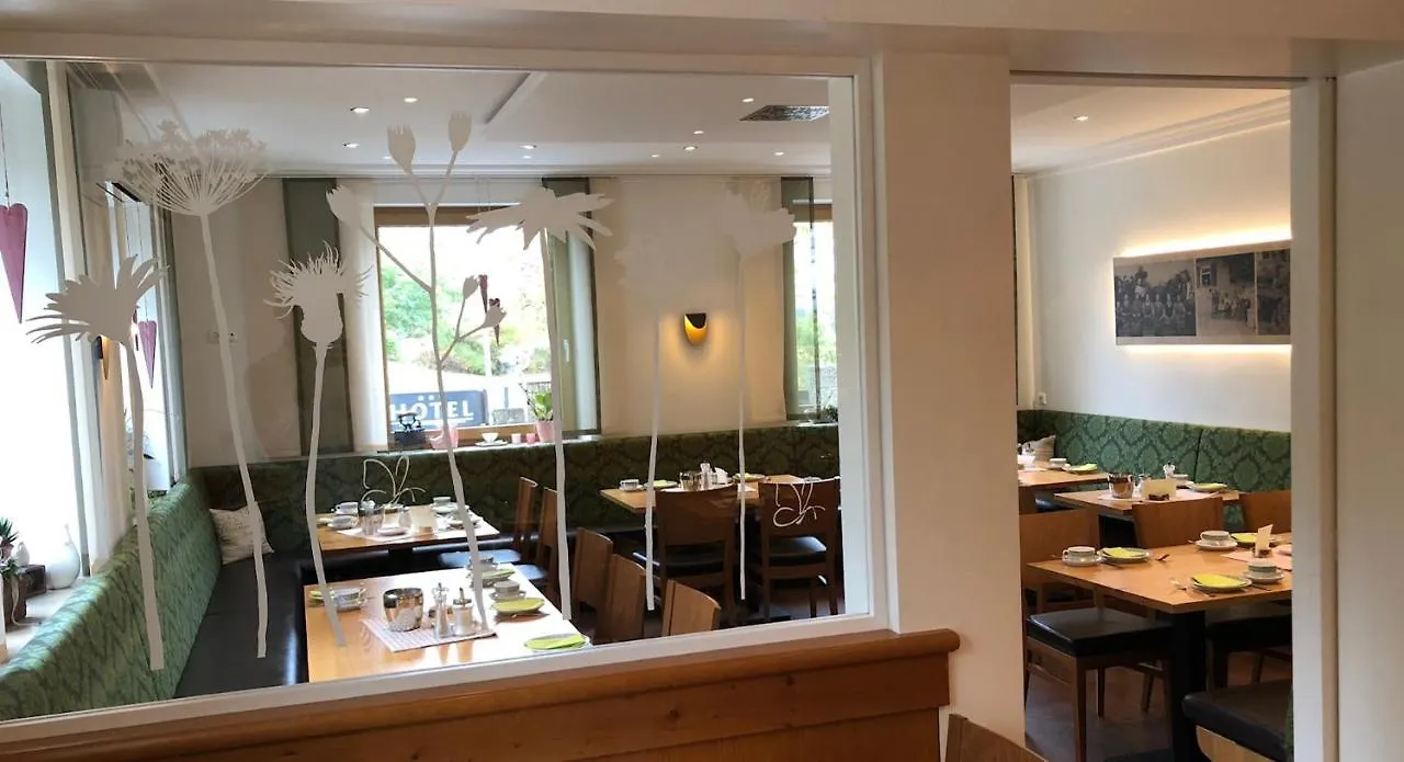 Landhotel-Gasthof Gruener Baum Hersbruck 3*,  Duitsland