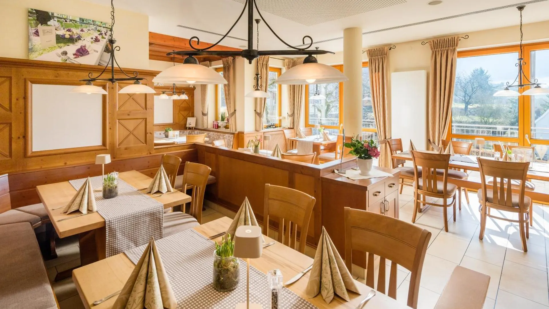 Landhotel-Gasthof Gruener Baum Hersbruck Hotel